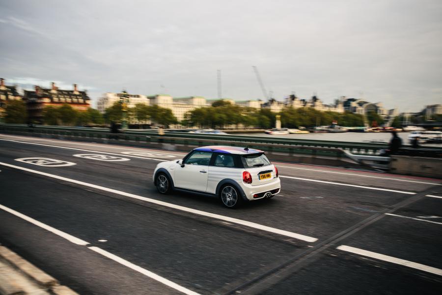  Mini Cooper S for Royal Wedding (F56) 2018 года  (фото 19 из 64)